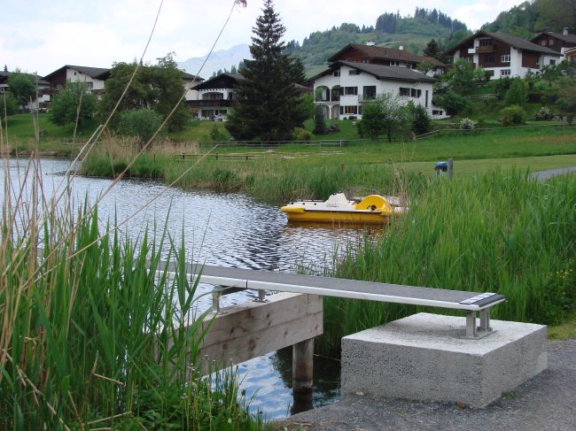 Pedalovermietung und Freibad am See