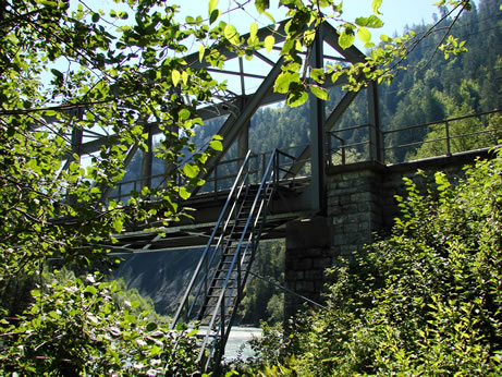 Wanderweg durch die Rheinschlucht (Versam nach Trin) 